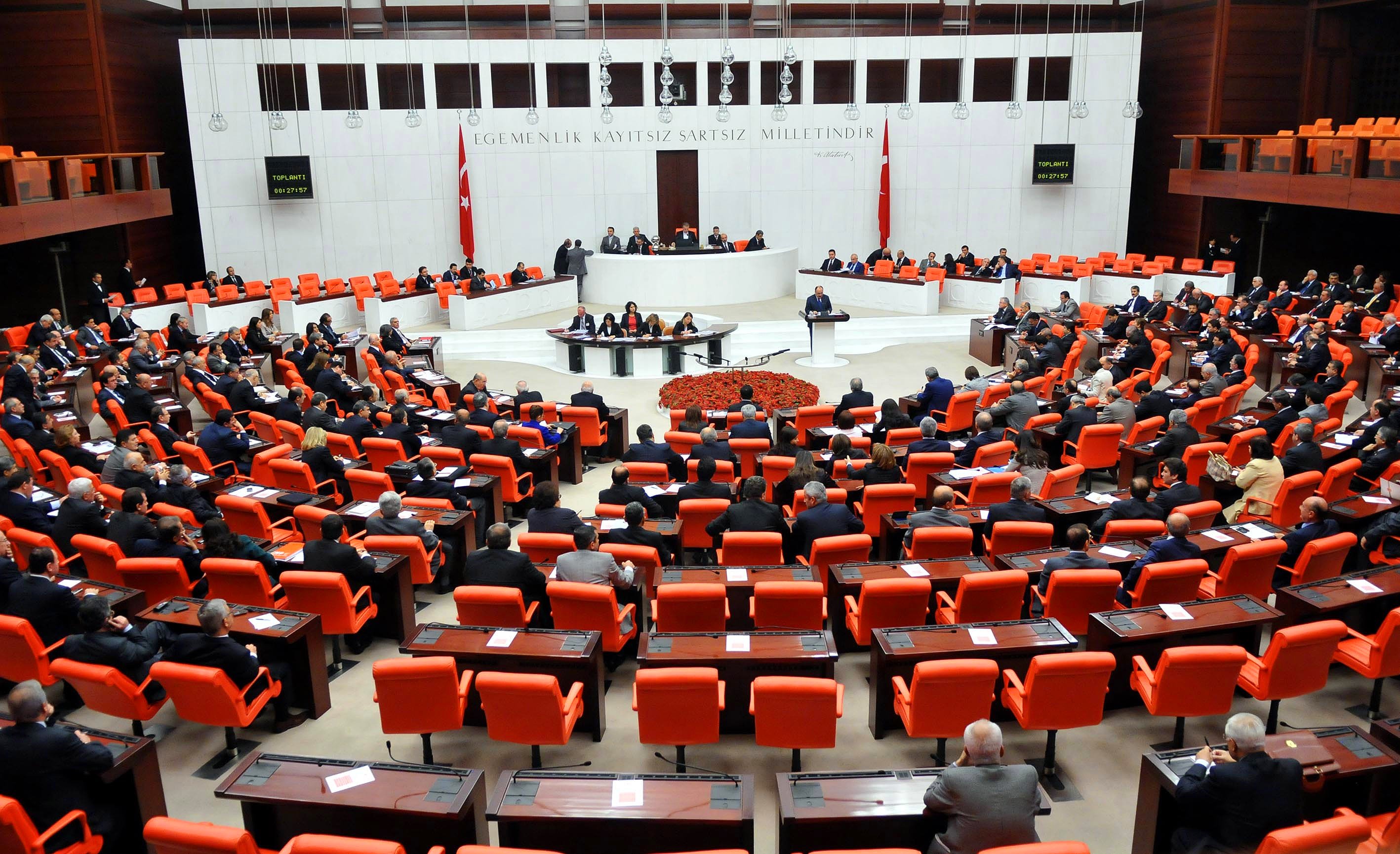 18 Yaş Altına Yönelik Yeni Ceza Düzenlemesi TBMM’de Kabul Edildi