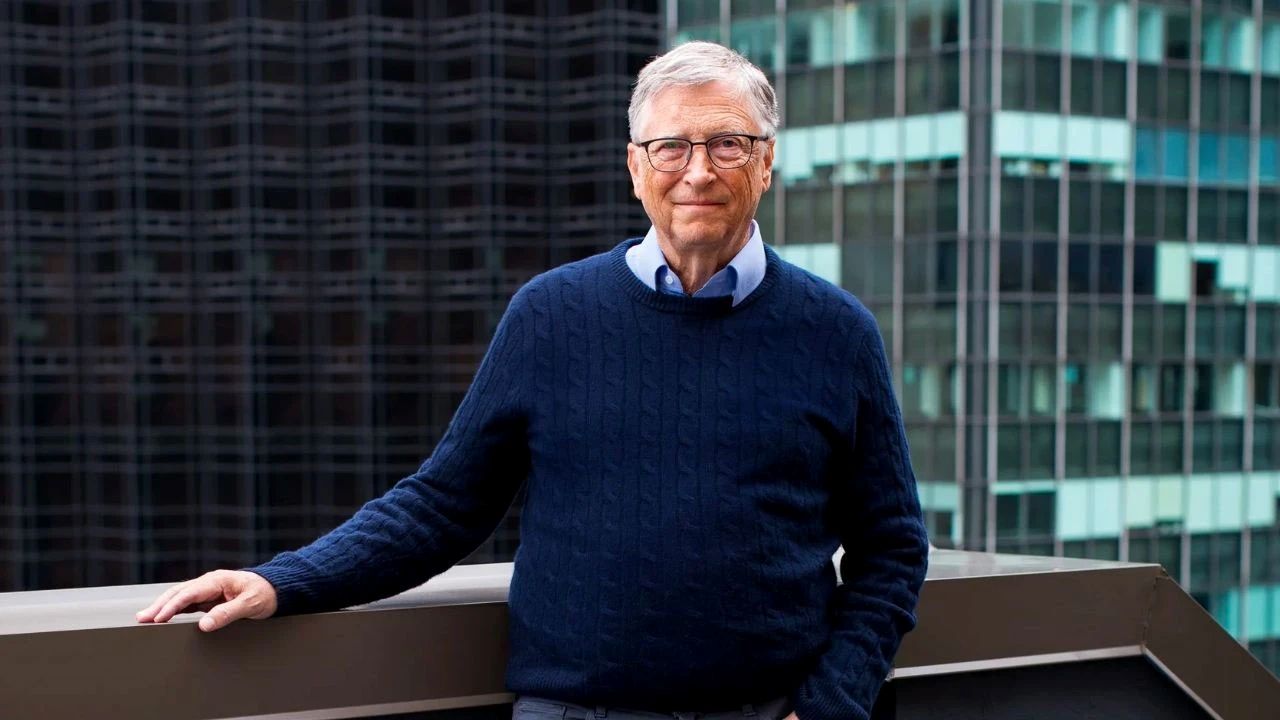 Bill Gates’ten Yapay Zekâ İçin “İnsanlara Ayrılmış İşler” Önerisi