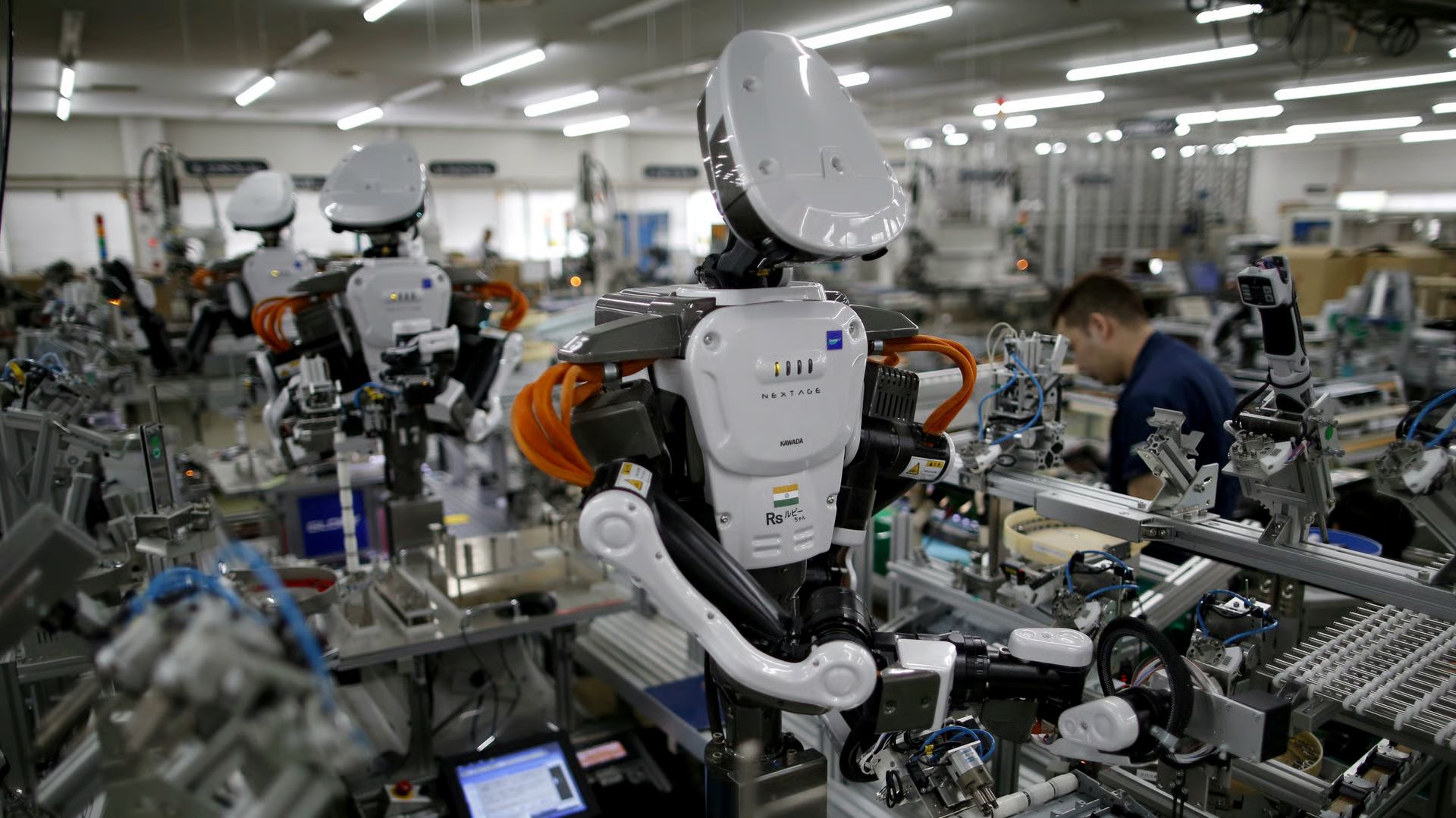 Fabrika çalışanlarının görüntüleri, yapay zekâlı robotların eğitim verisine dönüşüyor