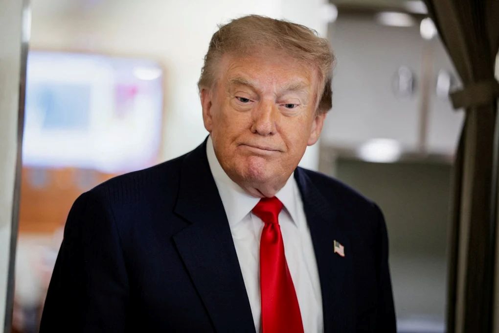 Trump, Yapay Zekâ Düzenlemelerinin Sektörü Yavaşlatabileceğini Savundu